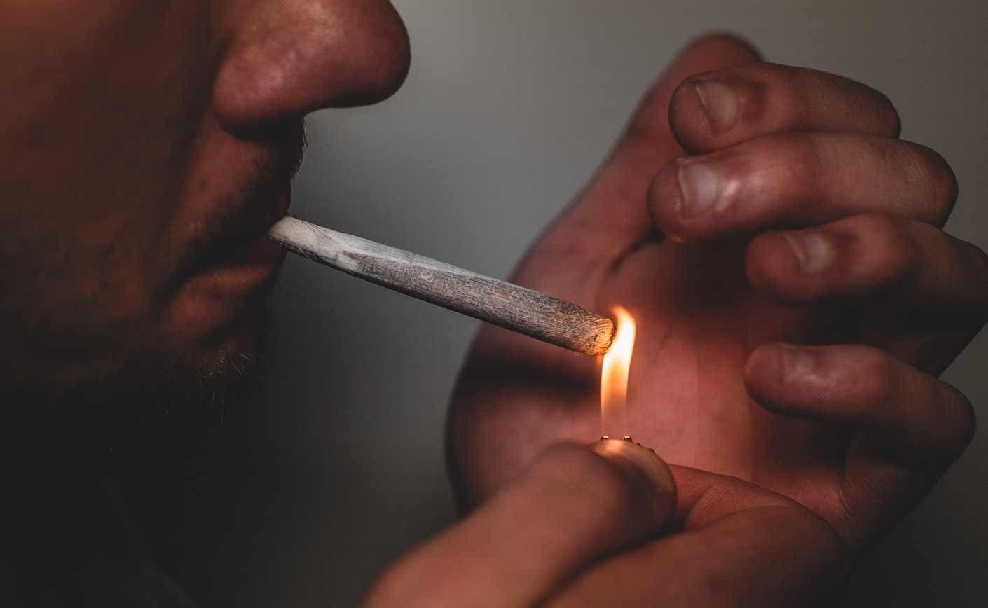 ¿Puede el CBD ayudarle realmente a dejar el THC?